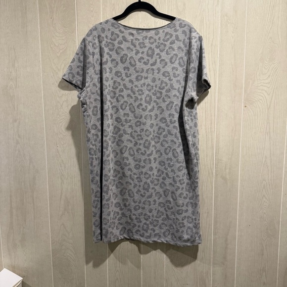 Mud Pie Gray Leopard Print T-Shirt Dress Size L - Picture 5 of 5